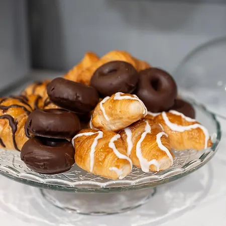 Reina Mora Otel Granada